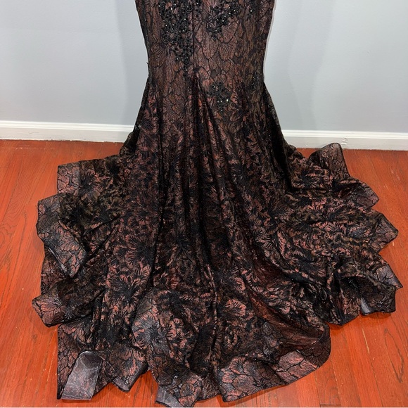 Mac Duggal Black Faux Feather Illusion Neckline & Back Full Length Mermaid Gown - Picture 14 of 17